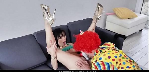  Brunette MILF fucks a clown for HALLOWEEN